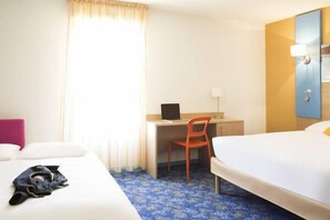 Standard Room, 1 Double Bed | Premium bedding, desk, soundproofing, iron/ironing board - Hôtel ibis Styles Marennes Oleron (Marennes-Hiers-Brouage)