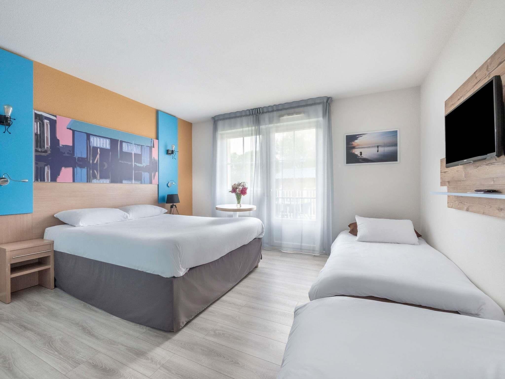 Premium bedding, desk, soundproofing, iron/ironing board