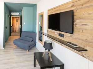 Ropa de cama de alta calidad, escritorio y insonorización 