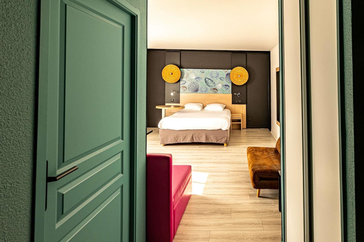 premium bedding, desk, soundproofing, iron/ironing board