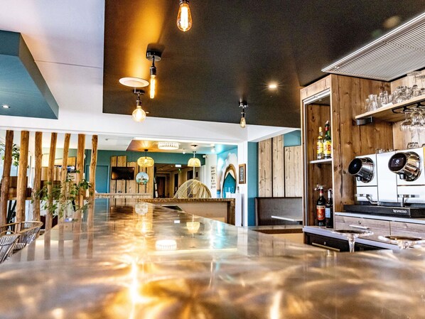 Bar (en el alojamiento)