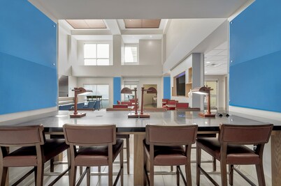 Holiday Inn Express & Suites Lufkin South by IHG