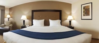 Holiday Inn Express Hotel & Suites Madison-Verona by IHG