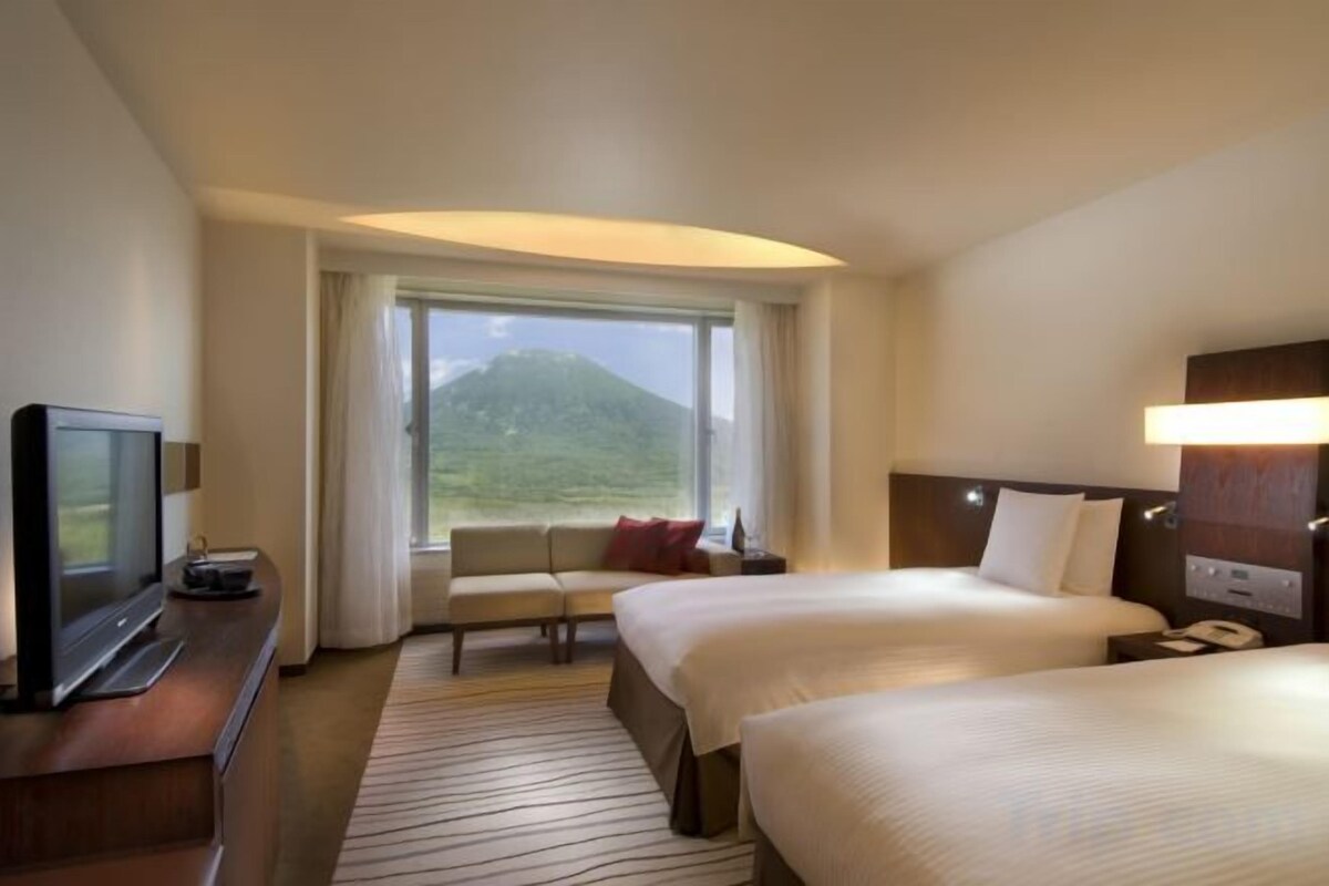 In-room safe, cribs (free), WiFi (surcharge), bed sheets