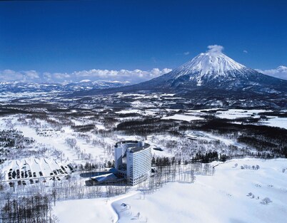 新雪谷村希尔顿酒店