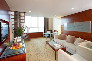 Down duvets, minibar, in-room safe, desk - Ariva Beijing West Hotel & Serviced Apartment (Beijing)