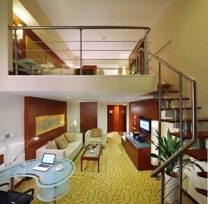 Down comforters, minibar, in-room safe, desk - Ariva Beijing West Hotel & Serviced Apartment (Beijing)