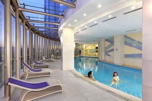 Indoor pool - Ariva Beijing West Hotel & Serviced Apartment (Beijing)