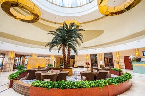 Lobby sitting area - Ariva Beijing West Hotel & Serviced Apartment (Beijing)