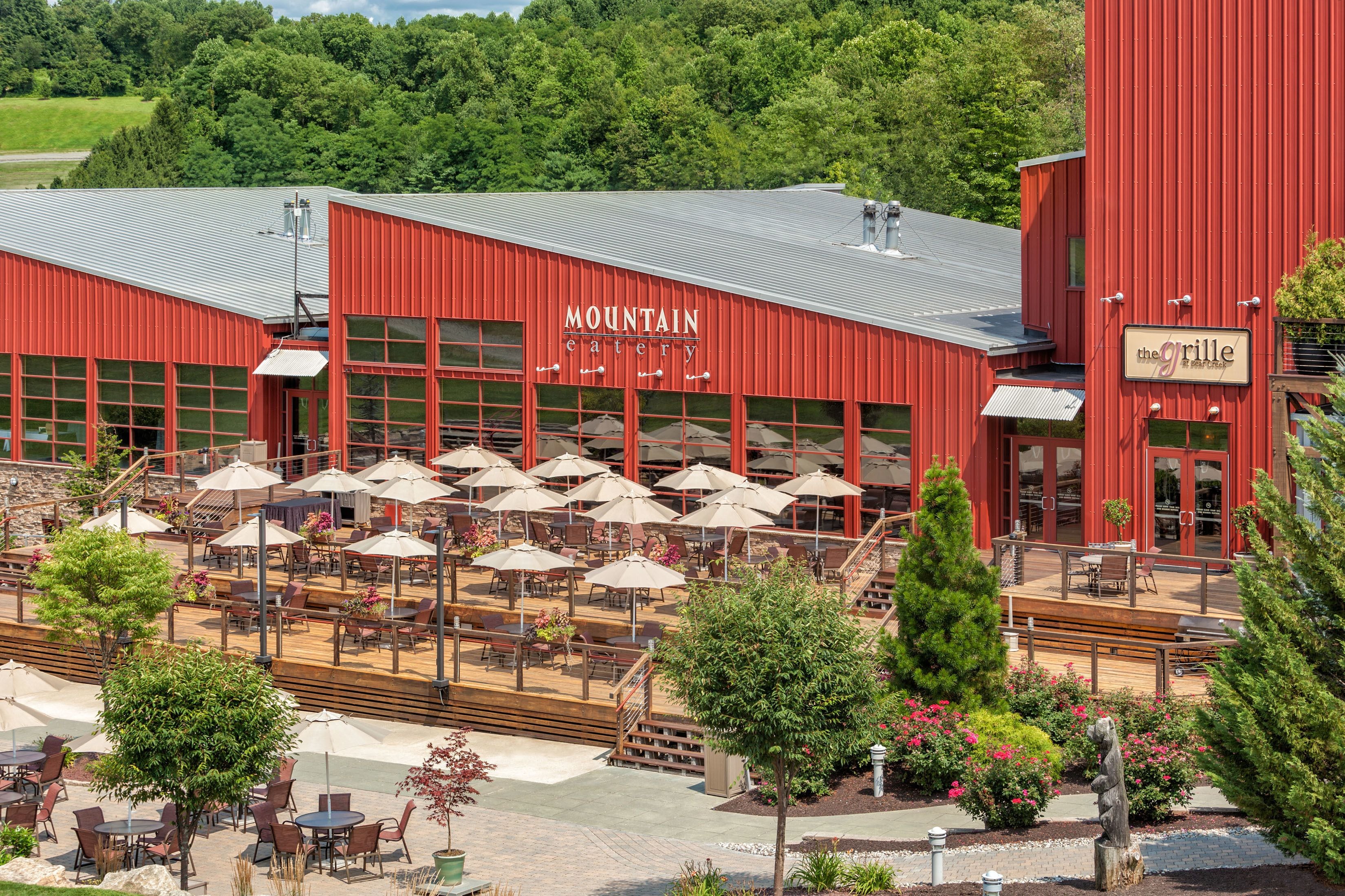 2 restaurants, breakfast, lunch, dinner served; American cuisine