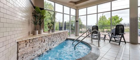 Indoor spa tub