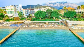 Private beach, sun-loungers, beach umbrellas, beach towels