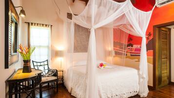 Pillowtop beds, in-room safe, iron/ironing board, free WiFi