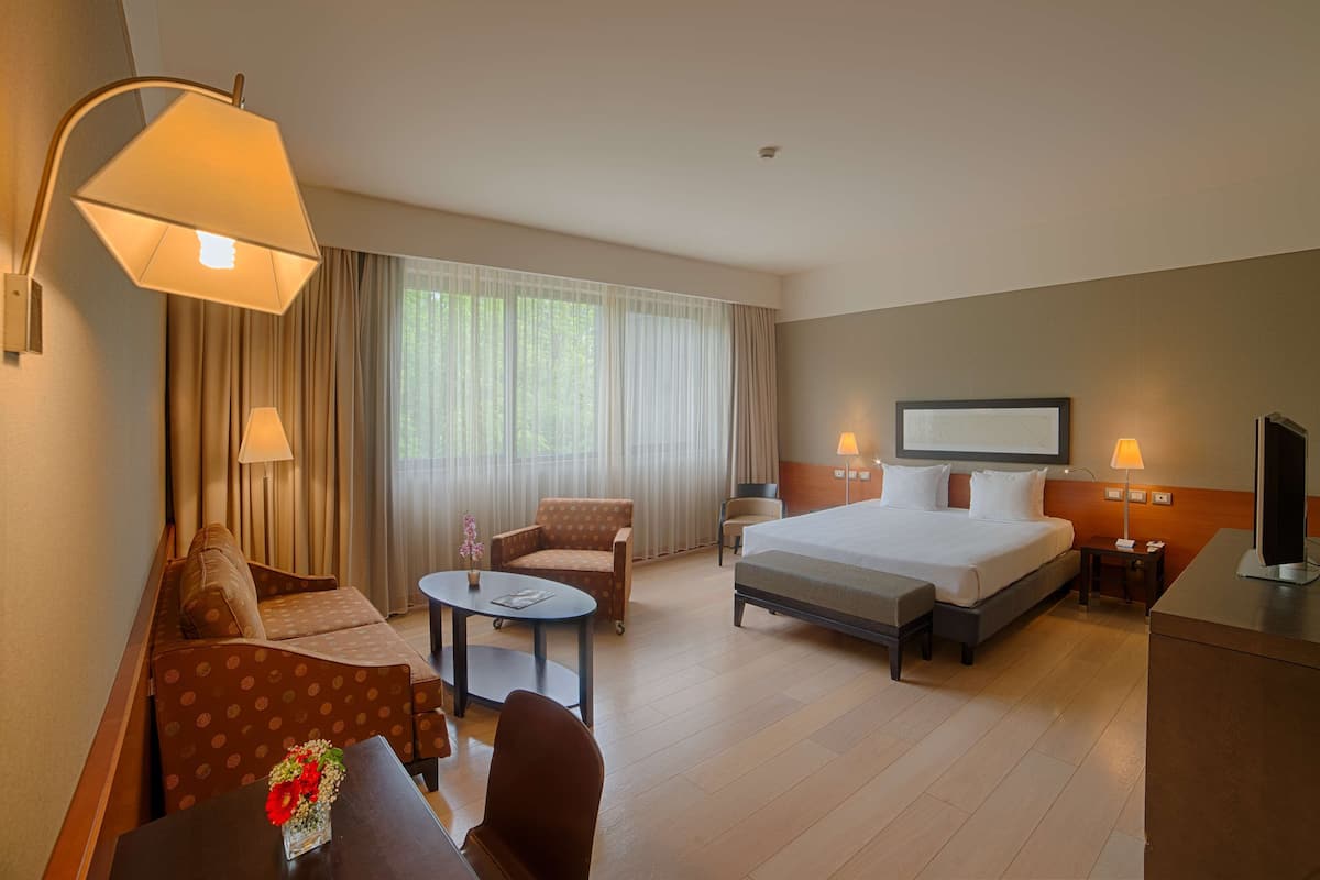 Down duvets, minibar, in-room safe, desk
