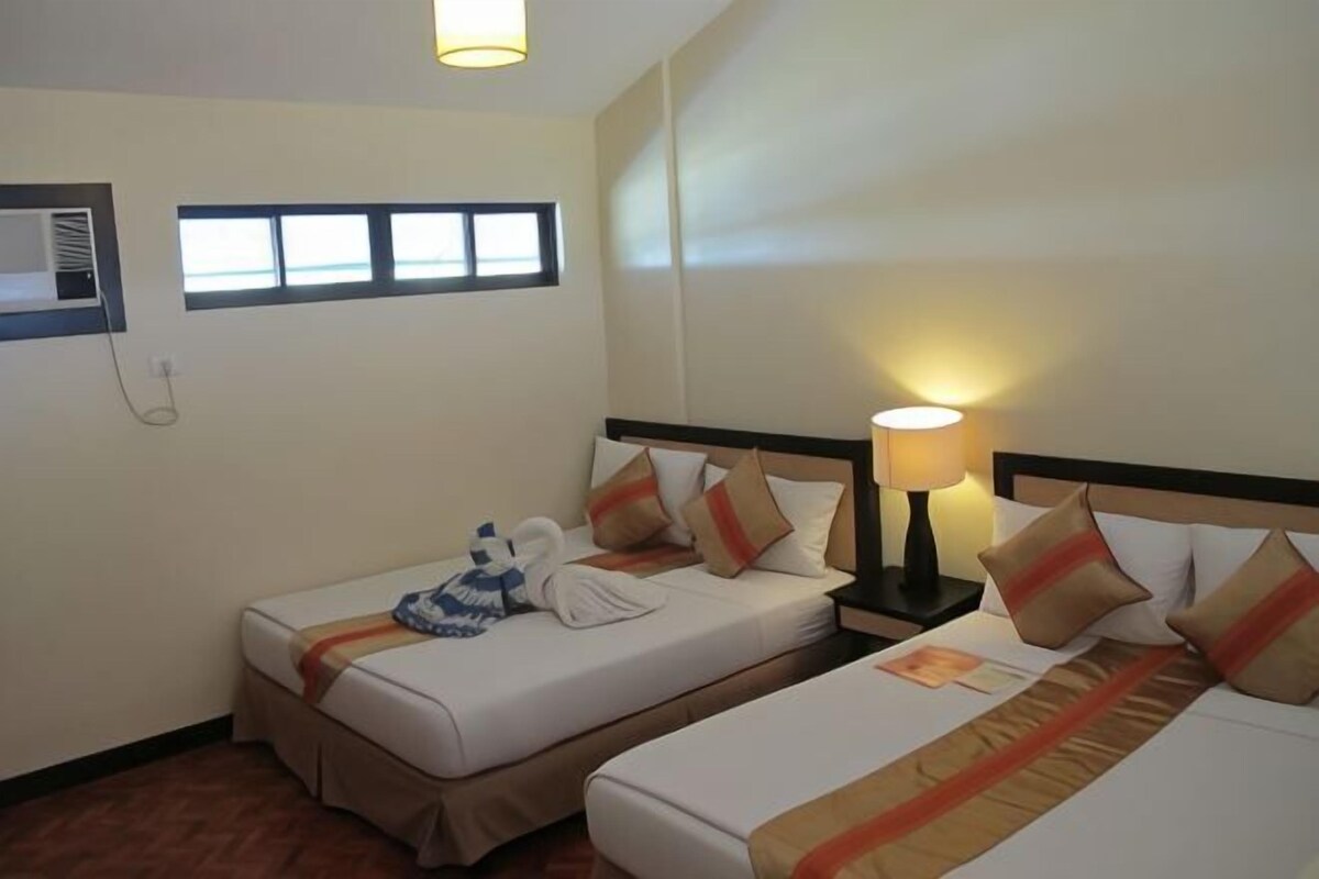 1 bedroom, minibar, in-room safe, desk