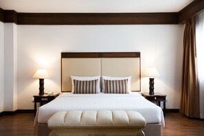 Suite, Multiple Beds | 1 bedroom, premium bedding, minibar, in-room safe - Eurasia Chiang Mai Hotel (Chiang Mai)