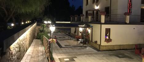 숙박 시설 입구