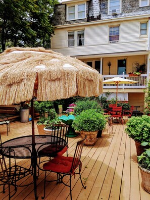 Courtyard - Chelsea Pub & Inn (Atlantic City)