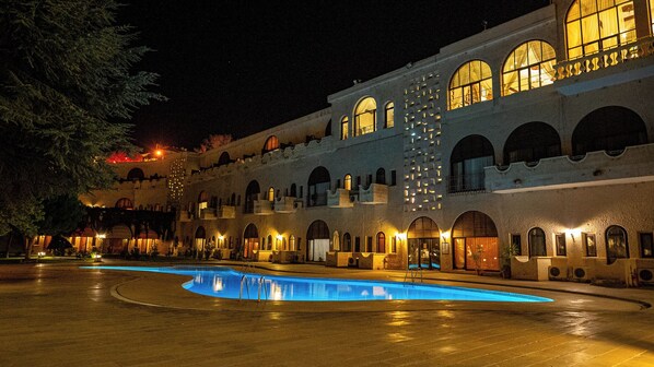 Exterior - Uchisar Kaya Hotel - Special Class (Nevsehir)