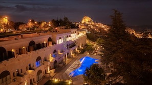 حمام سباحة