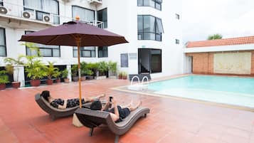 Outdoor pool, pool loungers