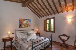 Standard Double Room | Premium bedding, individually decorated, individually furnished, desk - Pisa Holidays (San Giuliano Terme)