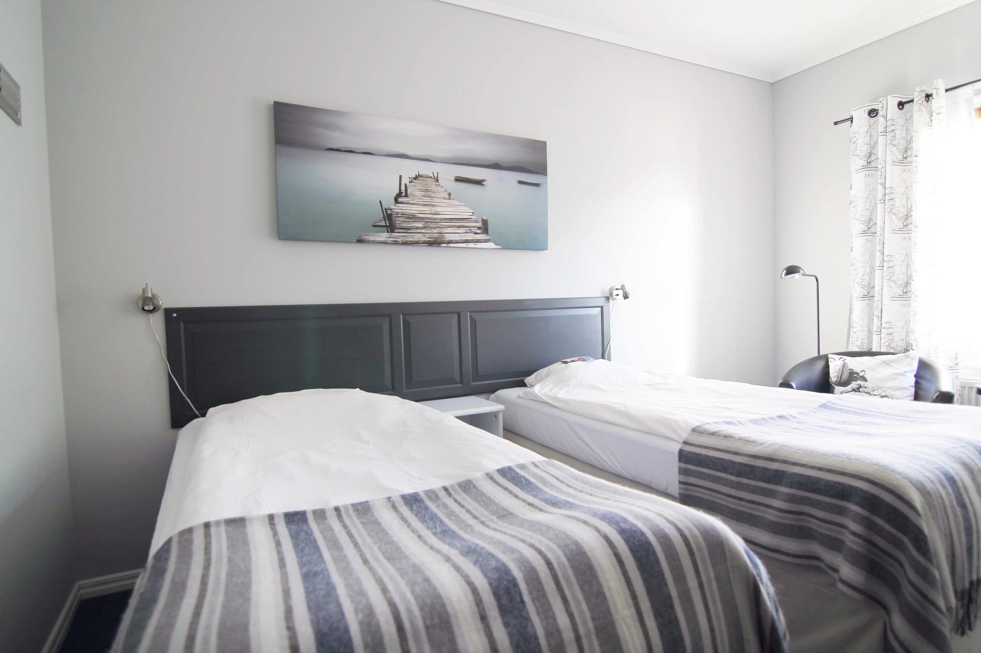 twin room | hypo-allergenic bedding, individually decorated, individually furnished