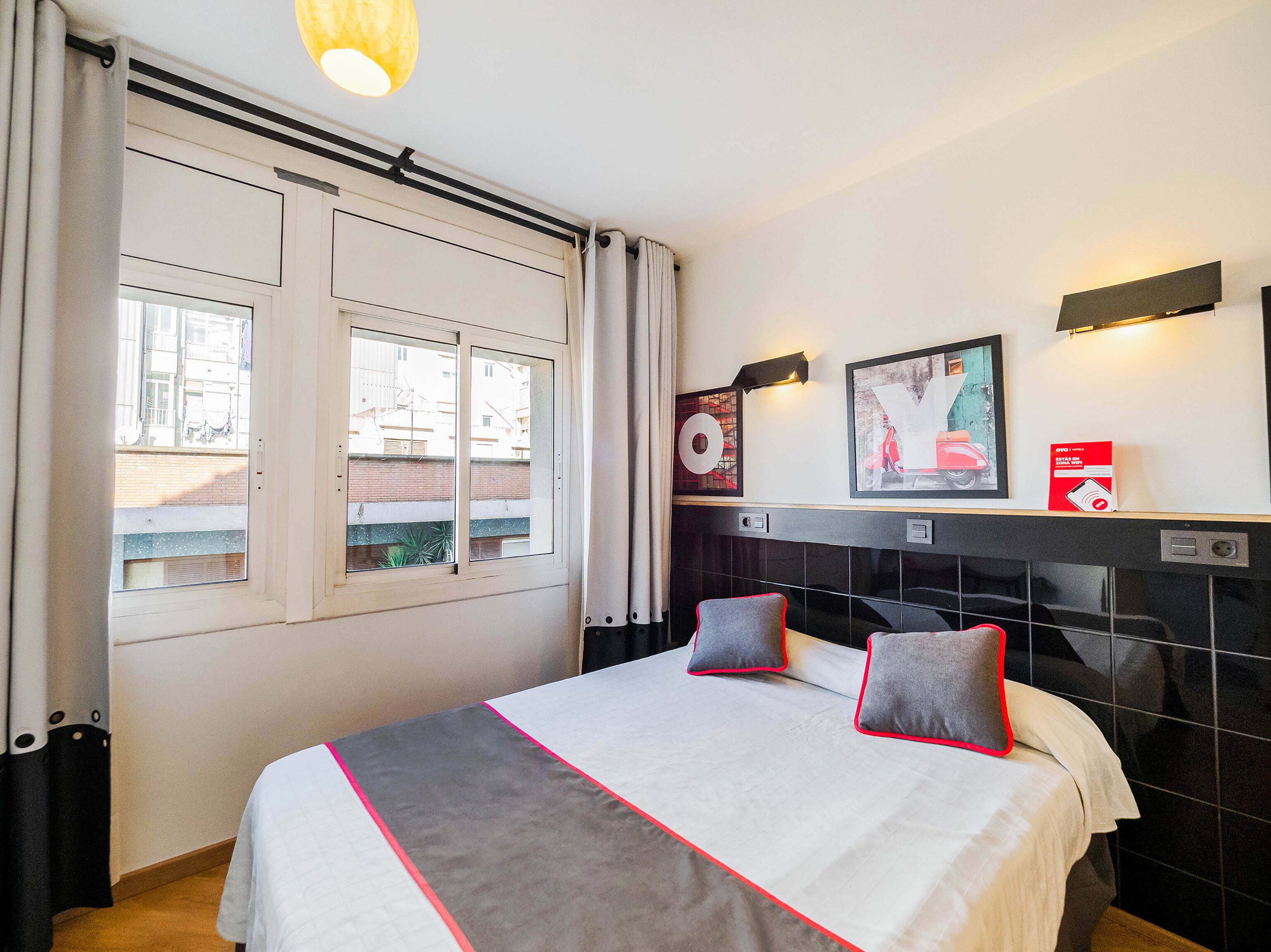 Rideaux occultants, Wi-Fi gratuit, draps fournis