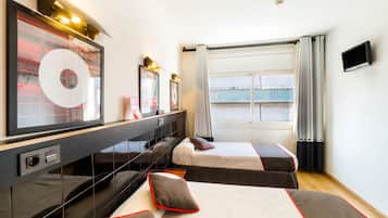 1 habitación, cortinas blackout, wifi gratis y ropa de cama