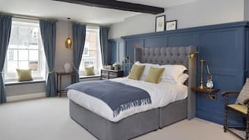 Superior Room | Hypo-allergenic bedding, desk, iron/ironing board, rollaway beds