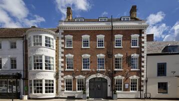 EntrĂ©e de lâhĂ©bergement