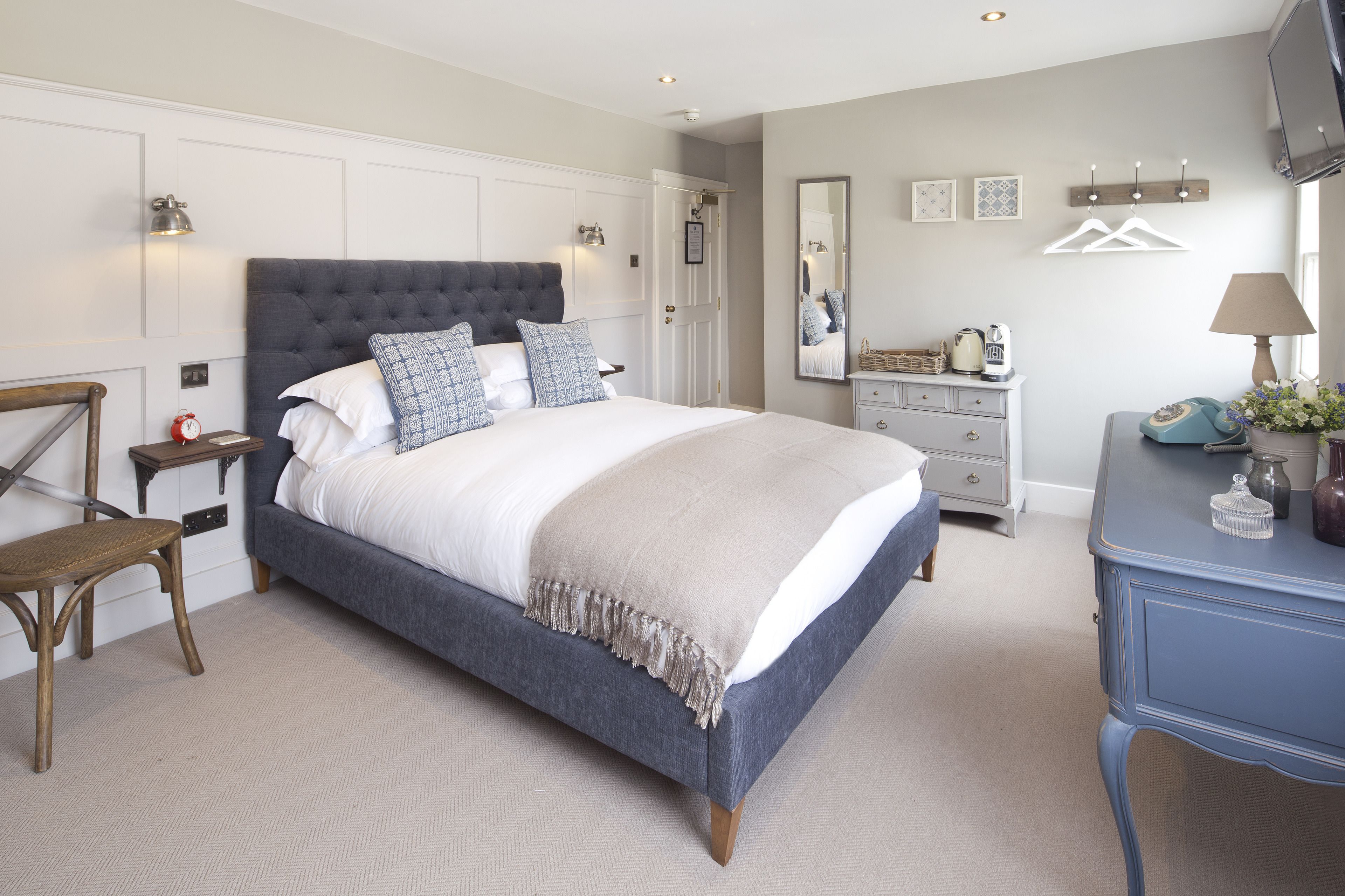 classic room | hypo-allergenic bedding, desk, iron/ironing board, rollaway beds