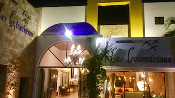 Fasade – kveld/natt