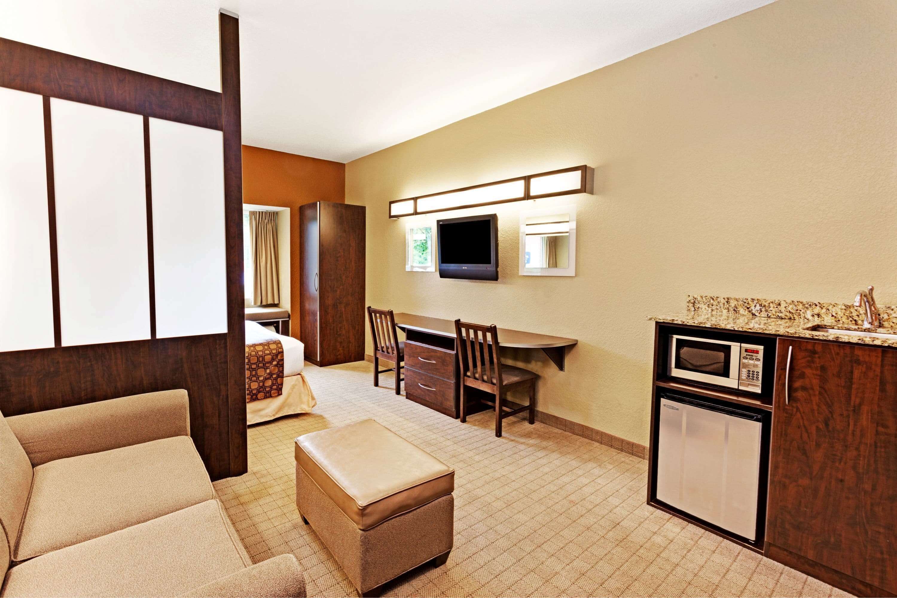 Suite, 1 Queen Bed, Non Smoking | Premium bedding, pillow-top beds, desk, laptop workspace