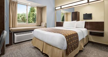 Microtel Inn & Suites by Wyndham Woodstock/Atlanta North