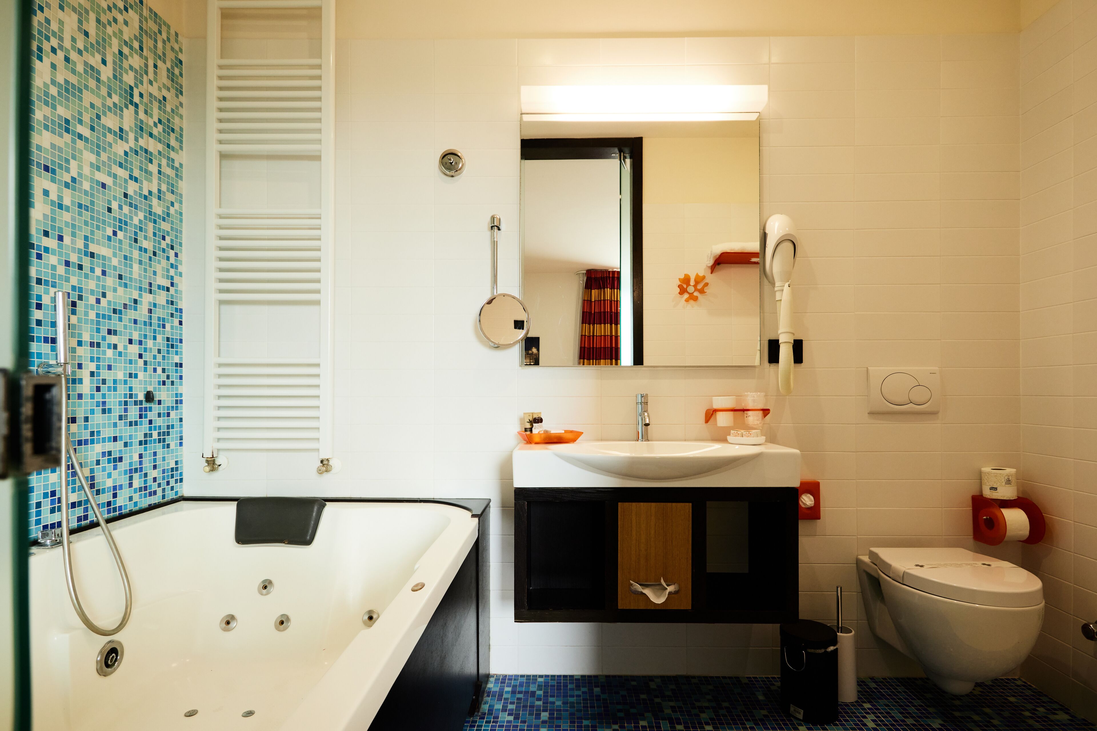 superior room | 1 bedroom, down duvets, in-room safe, desk