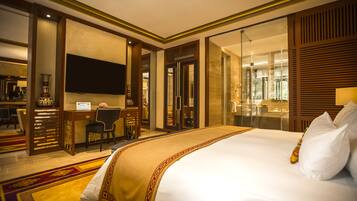 Suite Premium, 1 cama King size, vista al río | Ropa de cama hipoalergénica, edredón y minibar