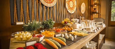 Petit déjeuner buffet (90 PEN par personne)