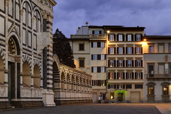 Façade de l’hébergement - soirée/nuit
