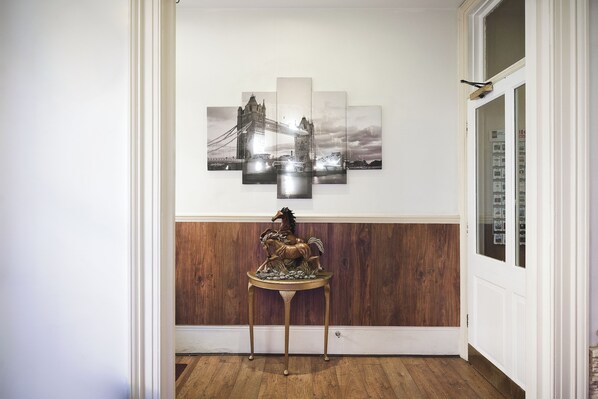 Reception - Linden House Hotel (London)