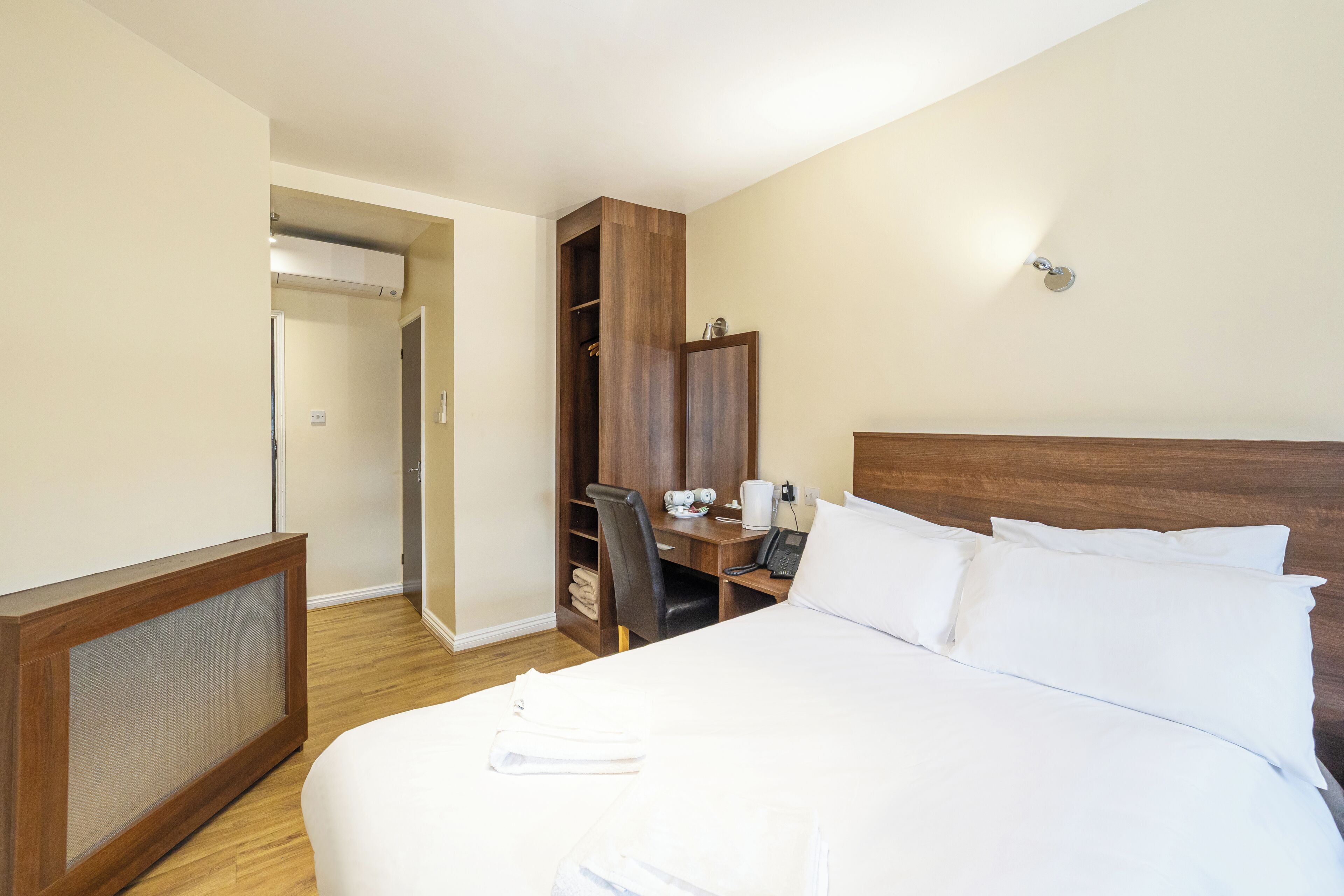 Photo - Linden House Hotel