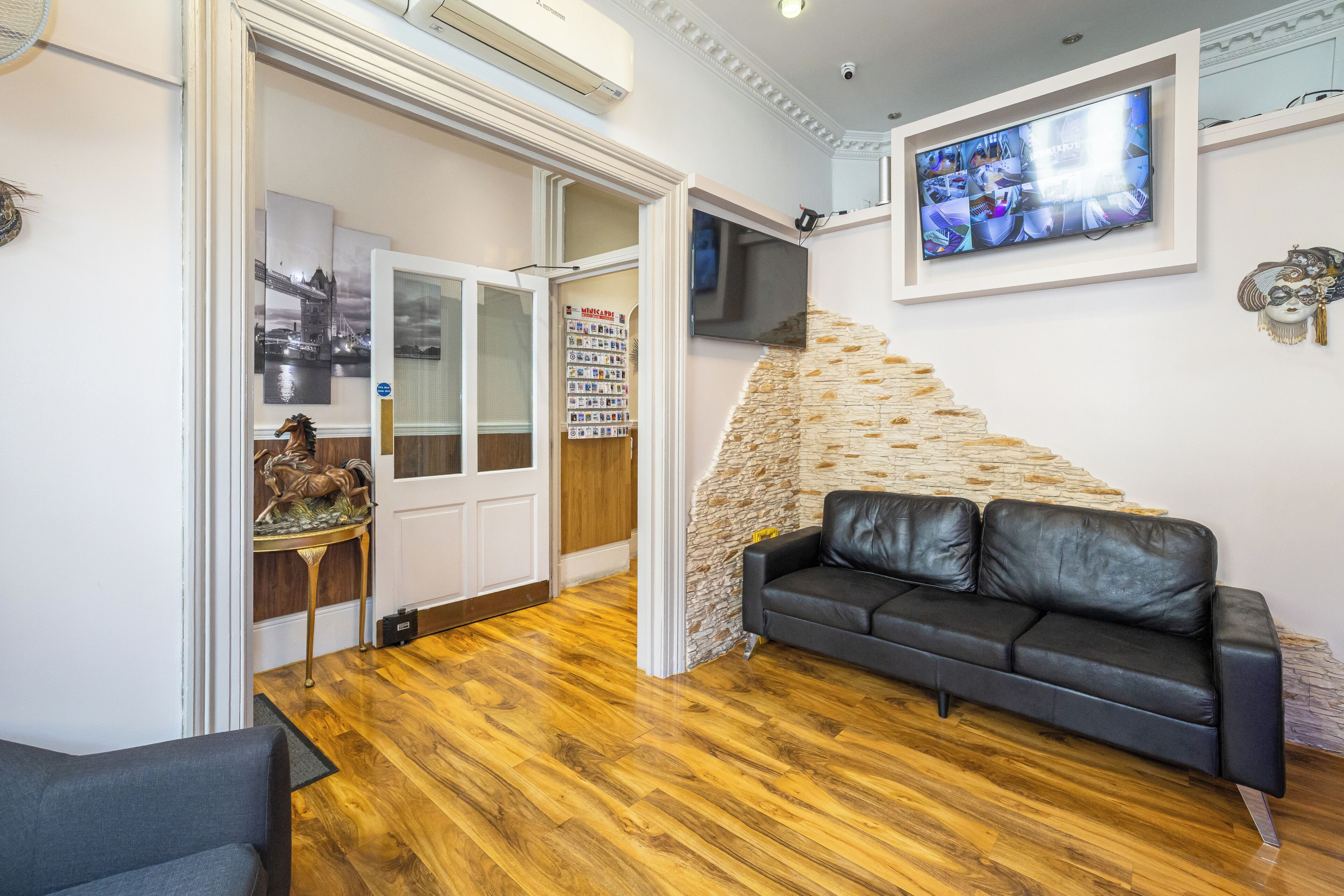 Photo - Linden House Hotel