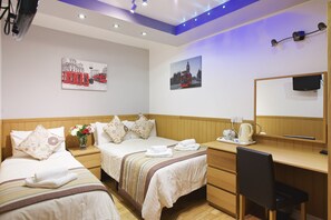 Triple Room | Desk, iron/ironing board, free cots/infant beds, free WiFi - Linden House Hotel (London)