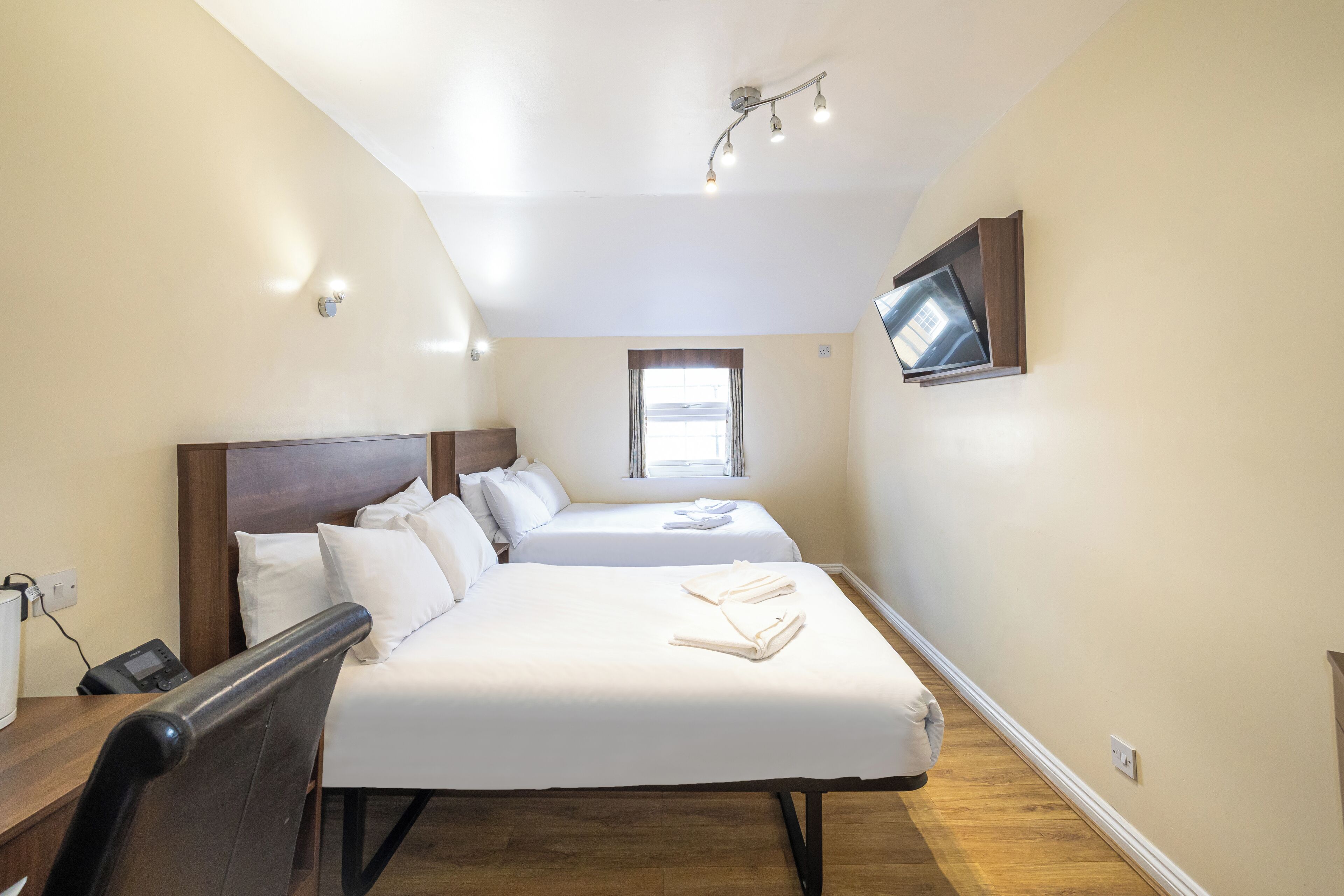 Photo - Linden House Hotel