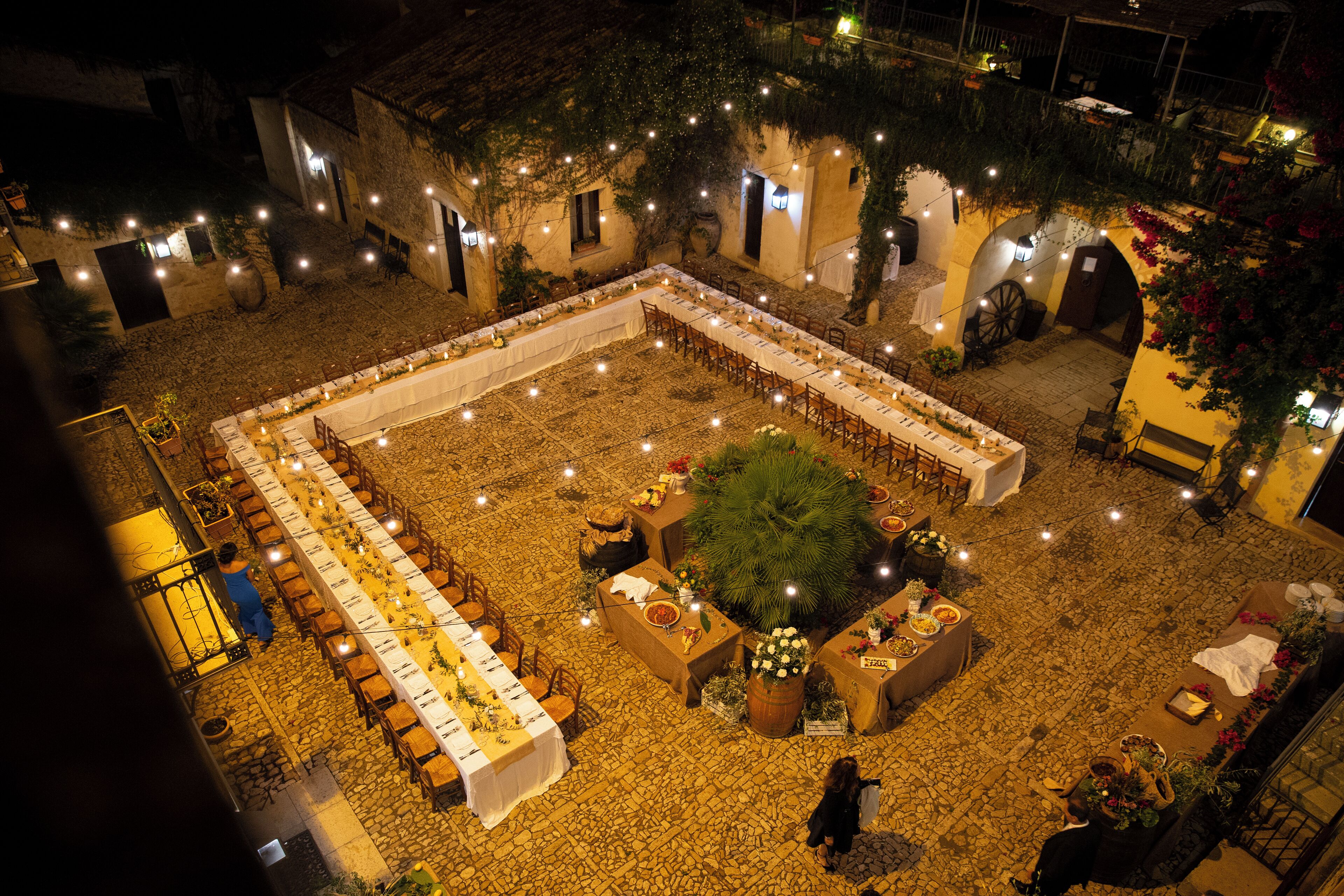 Lunch and dinner served, local cuisine