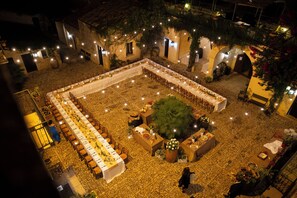 Lunch and dinner served, local cuisine - Agriturismo Baglio Fontana (Buseto Palizzolo)