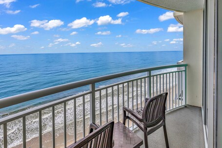 Sandy Beach Oceanfront Resort - Image 64