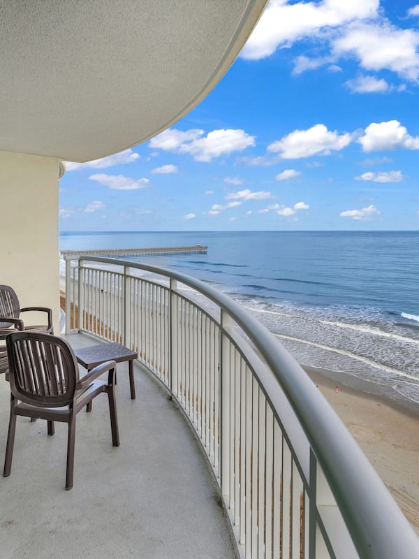 Two Bedroom Palmetto Oceanfront, Full Kitchen | Terrace/patio