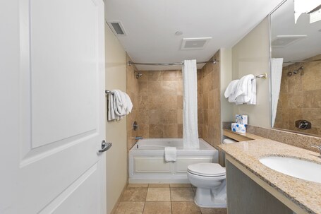 Sandy Beach Oceanfront Resort - Image 15