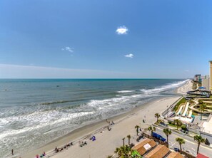On the beach - Sandy Beach Oceanfront Resort (Myrtle Beach)